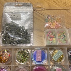 ジェルネイル　ネイルパウダー　グリッター　パーツ　セット売りの画像