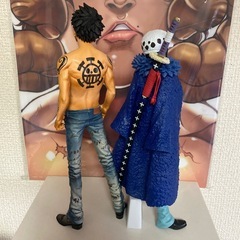 ワンピース トラファルガー・ロー フィギュア2体の画像
