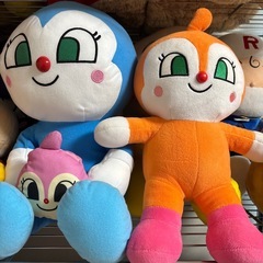 アンパンマン達の大きめぬいぐるみ7点セットの画像
