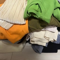 大量良品洋服！激安の画像