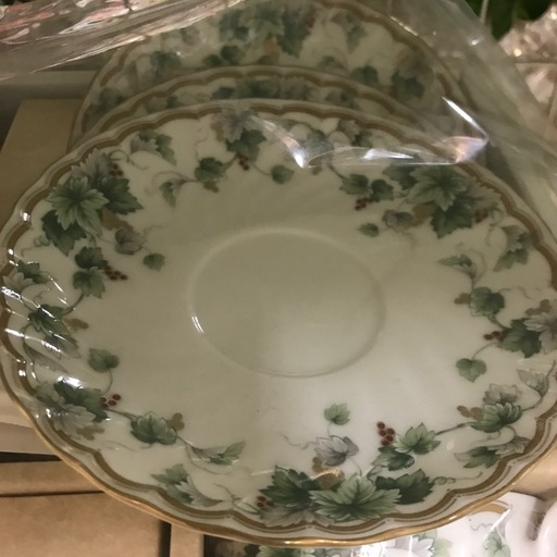 ジャングルジャングル貝塚店　NARUMI 5客ティー碗皿　オシャレ　ティーカップ　ソーサー　ギフト　未使用　貝塚市　二色浜