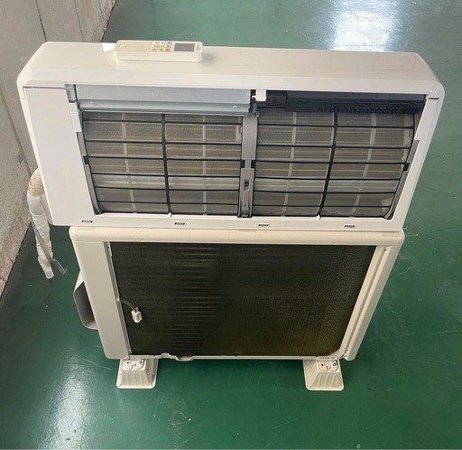 美品東芝ルームエアコン　品番:RAS-F251RT(W) 2019年製
