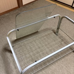 ガラステーブルの画像