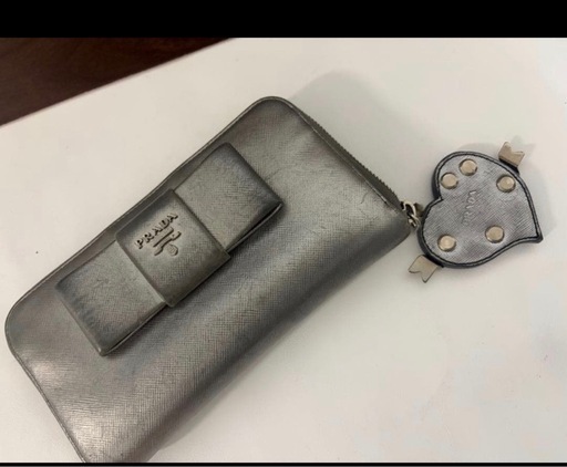 PRADA プラダ シルバーグレーリボン 長財布 キーホルダーレア本物正規 
