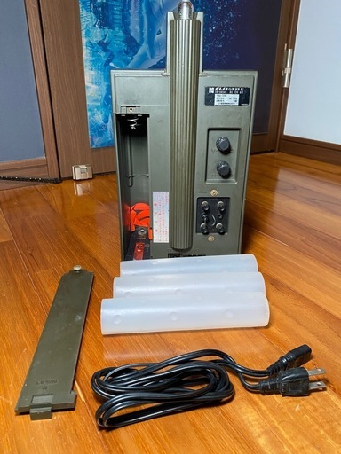 ナショナル（松下電器）製の昭和レトロなポータブル白黒テレビ 「RANGER-505 / TR-505A」