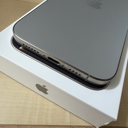 【美品】iPhone16promax256GB