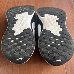 NIKEレボリューション7 　難あり
の画像