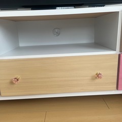 テレビ台の画像
