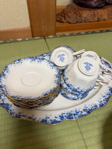 ノリタケ　ティーカップセット