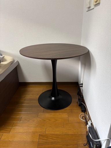 カフェテーブル