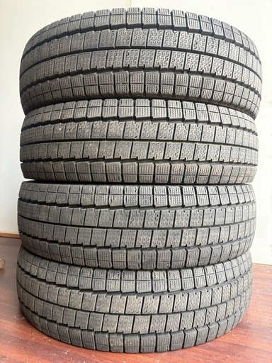 現行モデル❗️195/80/15LT冬ダンロップ