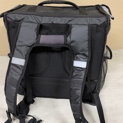 UberEATS ロゴ リュックサック フードデリバリーの画像