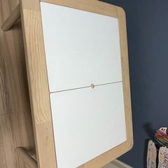 IKEA 子供テーブルの画像