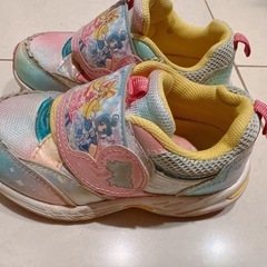 決まりました。女の子　サンダル　スニーカーの画像