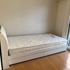シングルベッド
の画像