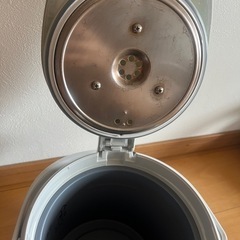 電気ポットの画像