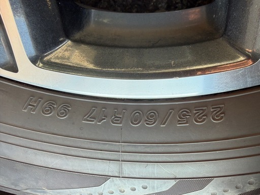 225/60R17 xv スバル　中古