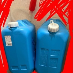 石油ファンヒーターとポリタンクの画像