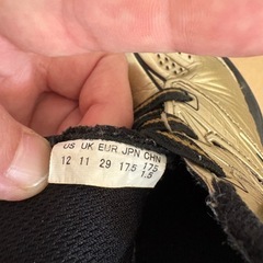 瞬足　　金　スニーカー　17.5cmの画像