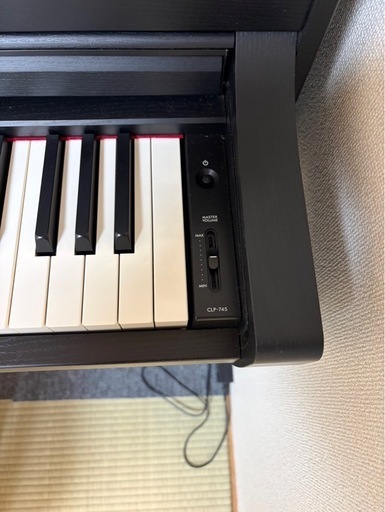 ヤマハ電子ピアノCLP745