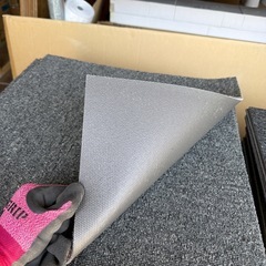 【中古】先着順取り置き不可‼️180枚まとめ売り/タイルカーペット500角の画像