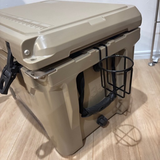 ROTO-MOLDED COOLER 35QT 33.1L クーラーボックス