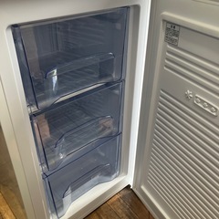 アイリスオーヤマ 冷凍庫  60L 2022の画像