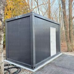 プレハブハウス ユニットハウス コンテナ住宅 モバイルハウス 仮設事務所 倉庫 店舗 ガレージ タイニーハウス 断熱仕様 防音 高耐久 建築確認相談可能 DIY対応 組立代行サービス 全国配送可能 シャワー トイレ キッチン追加対応 展示場あり 国内在庫豊富 高コスパ商品の画像