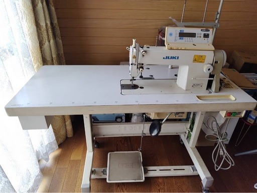 ミシン　　　DDL-5700N-7
