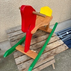 【レトロ】木製の木馬の画像
