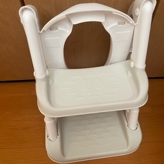 西松屋　ステップ付き補助便座の画像