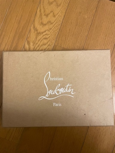 ルブタン長財布