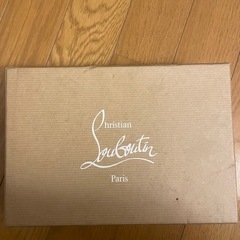 ルブタン長財布の画像