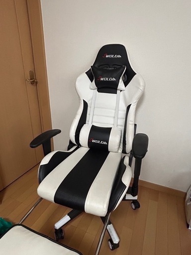 ゲーミングチェア 白 リクライニング 美品