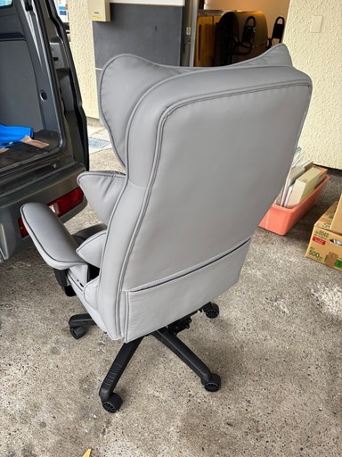 決まりました【美品】ゲーミングチェアオットマン付き