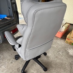 【美品】ゲーミングチェアオットマン付きの画像