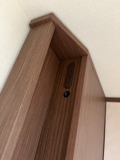 美品　　ベッドフレーム　210cm x 170cm x 85cm
