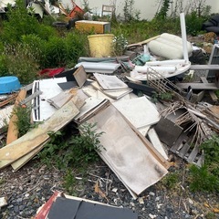 木材、鉄屑、家電等まとめての画像
