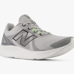 【新品】ニューバランス　メンズ　ランニングシューズ　27.5の画像