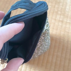 ヒョウ柄 レオパード柄 縦型 ポーチの画像