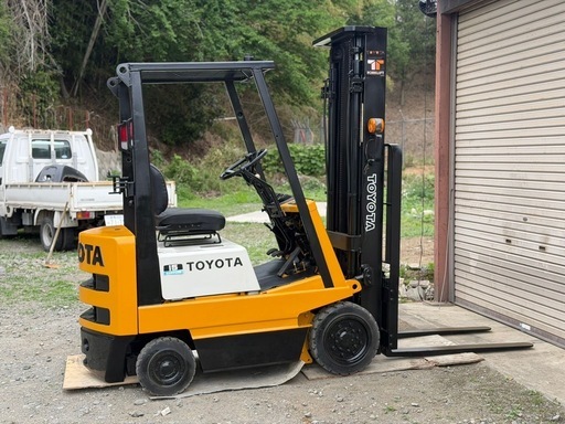 トヨタ　フォークリフト　1.5トン　ノーパンクタイヤ　群馬県　値下げ