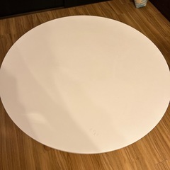 丸テーブルの画像