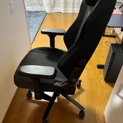 Secretlab TITAN Evo Rゲーミングチェア ファブリック ブラックの画像
