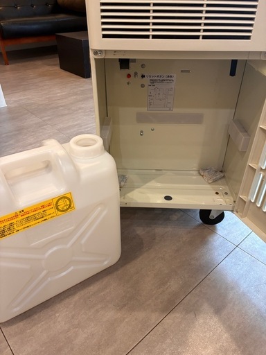 引き取り限定　ナカトミ 除湿機 DM-15