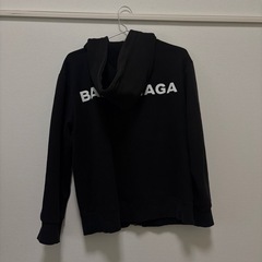 バレンシアガ　パーカーの画像