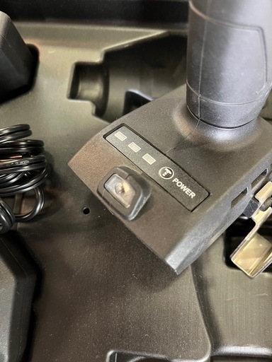 DCM充電式ブラシレス18Vインパクトドライバー