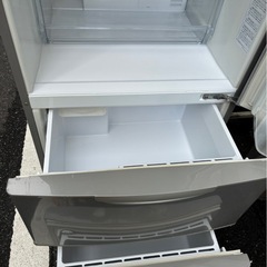 AQUA 272L 3ドア冷蔵庫 AQR-271D(S) 2015年製 シルバー　二人暮らし冷蔵庫の画像