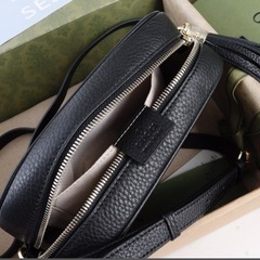レディースGUCCIグッチミニショルダーバッグカメラバッグの画像