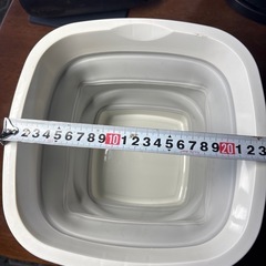 折りたたみバケツ スクエア型 ホワイト（サイズ：約20cm×19cm）の画像