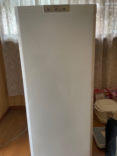 受け渡し者決定しました。
冷凍冷蔵庫
